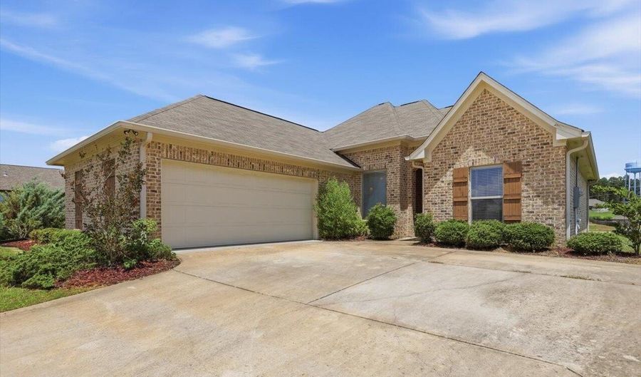 820 Emmas Way, Brandon, MS 39042 - 3 Beds, 2 Bath