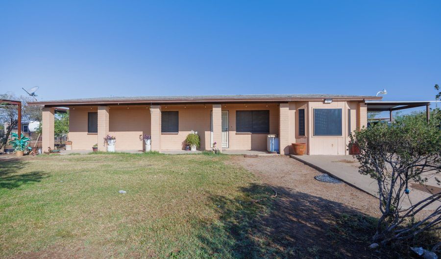 7902 W RANDOLPH Rd, Casa Grande, AZ 85194 - 4 Beds, 2 Bath