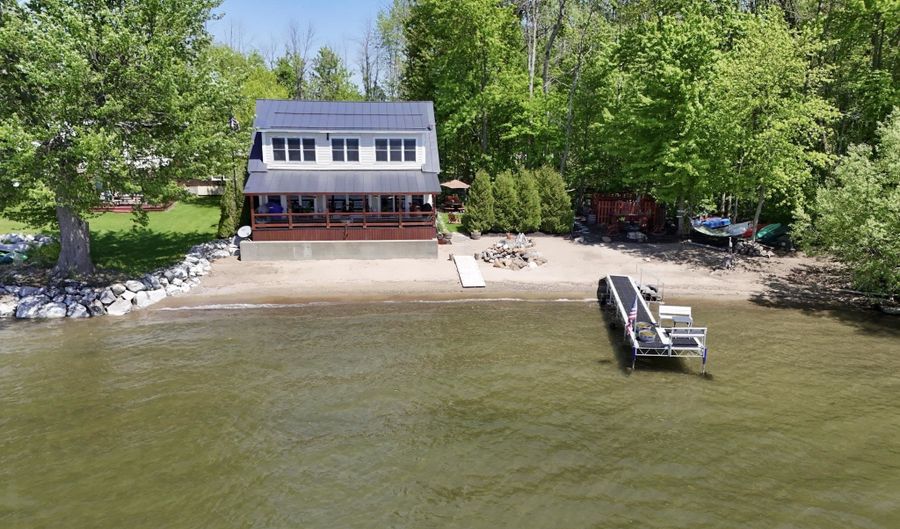635 Firehouse Rd, Alburgh, VT 05440 - 3 Beds, 2 Bath