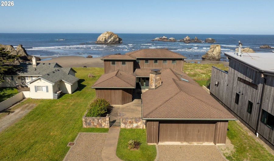 1950 BEACH LOOP Dr SW, Bandon, OR 97411 - 4 Beds, 3 Bath