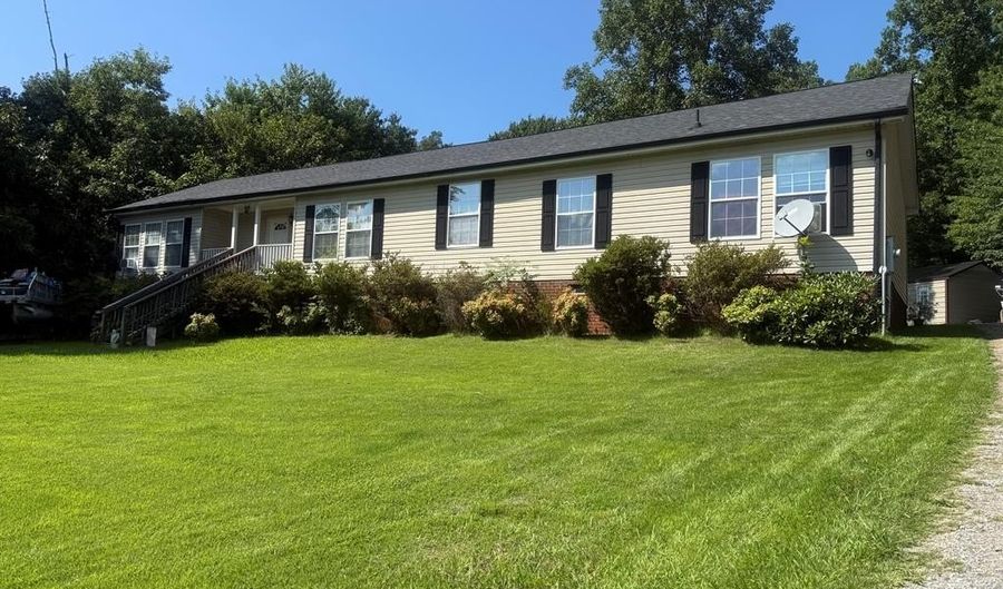 190 HOLLAND Cir, Axton, VA 24054 - 4 Beds, 2 Bath