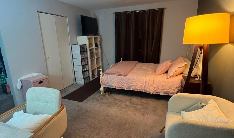 5618 BLOOMFIELD Dr 101, Alexandria, VA 22312 - 2 Beds, 2 Bath