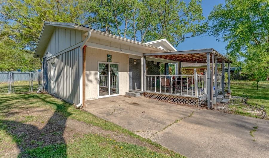 701 N Main St, Bald Knob, AR 72010 - 3 Beds, 1 Bath