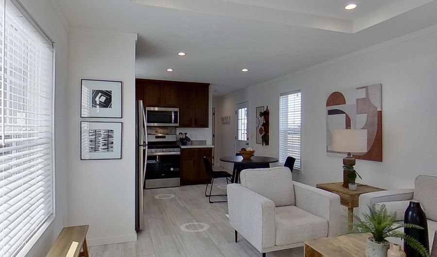 14 Reid Cir, Bethlehem, NH 03574 - 2 Beds, 2 Bath