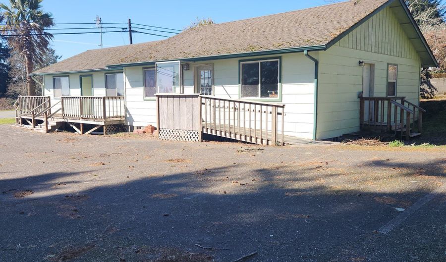 15819 HIGHWAY 101, Brookings, OR 97415 - 3 Beds, 2 Bath