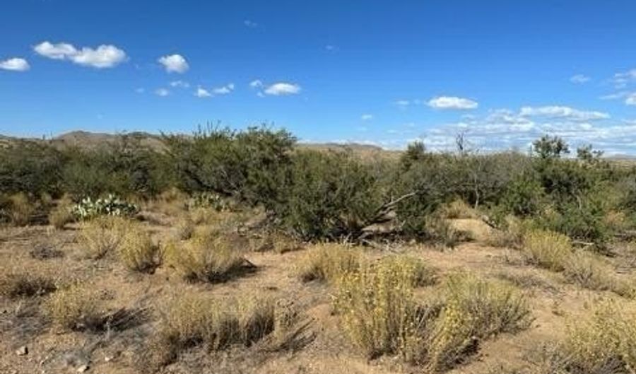 0 W Traveler Way, Congress, AZ 85332 - 0 Beds, 0 Bath