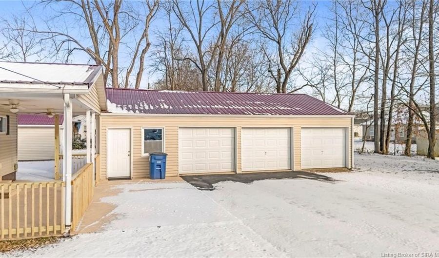 242 Blunt Ave, Austin, IN 47102 - 3 Beds, 2 Bath