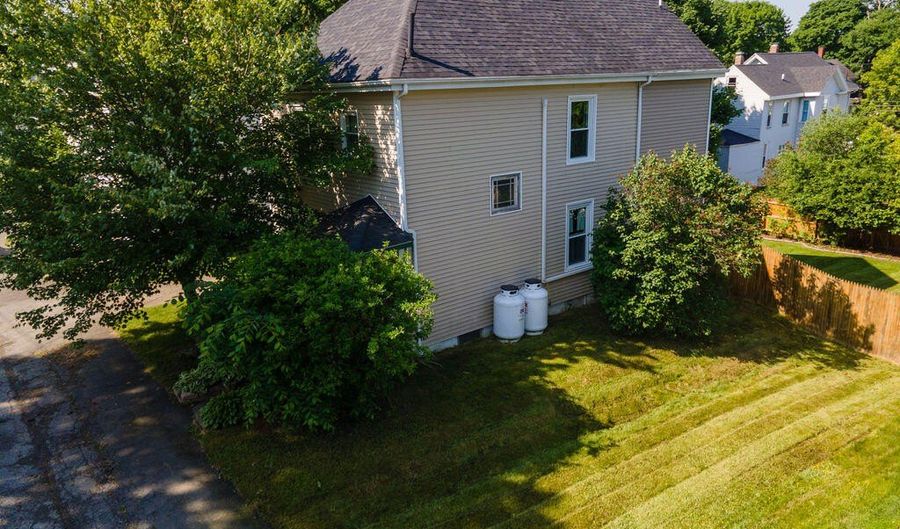 124 Palm St, Bangor, ME 04401 - 3 Beds, 3 Bath
