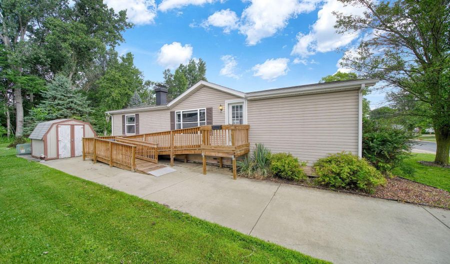 817 Savannah River Dr, Adrian, MI 49221 - 3 Beds, 2 Bath