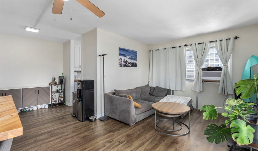 509 University Ave 1001, Honolulu, HI 96826 - 2 Beds, 1 Bath