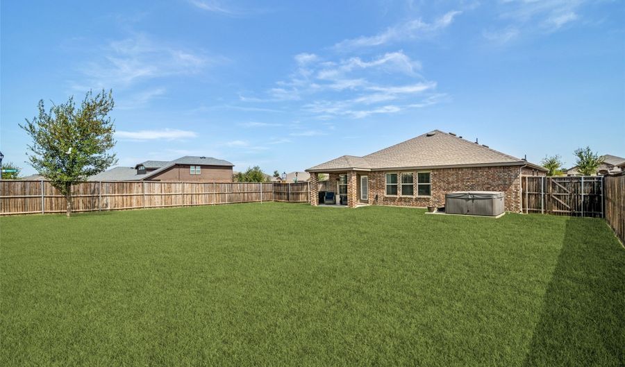 917 Crepe Myrtle Ln, Anna, TX 75409 - 3 Beds, 2 Bath
