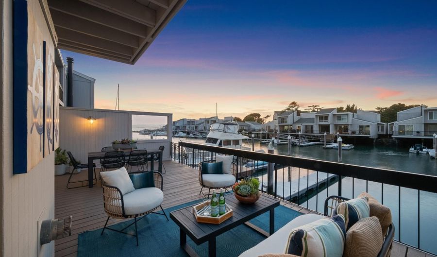 1229 BALLENA Blvd, Alameda, CA 94501 - 4 Beds, 2 Bath