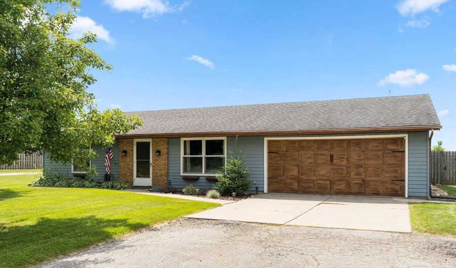 4362 County Road 56, Auburn, IN 46706 - 3 Beds, 2 Bath