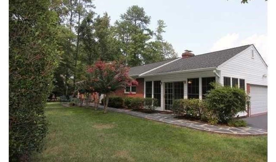 13031 Fairway Ln, Ashland, VA 23005 - 3 Beds, 2 Bath