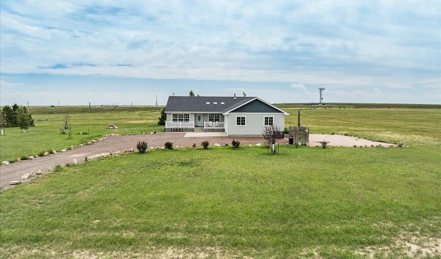 10531 CHOKE CHERRY Rd, Cheyenne, WY 82009 - 5 Beds, 3 Bath