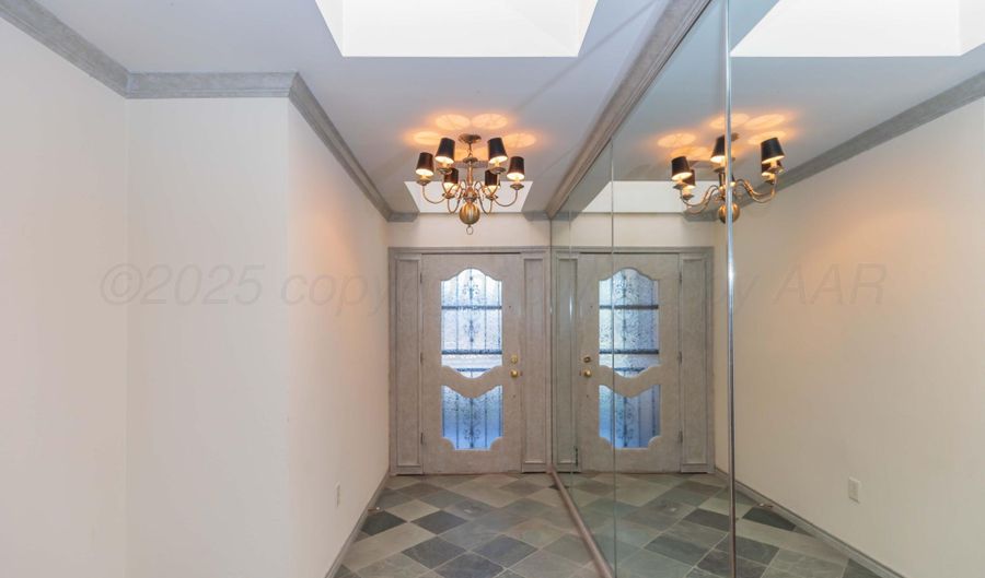 1615 S BRYAN # 11 St, Amarillo, TX 79102 - 3 Beds, 4 Bath