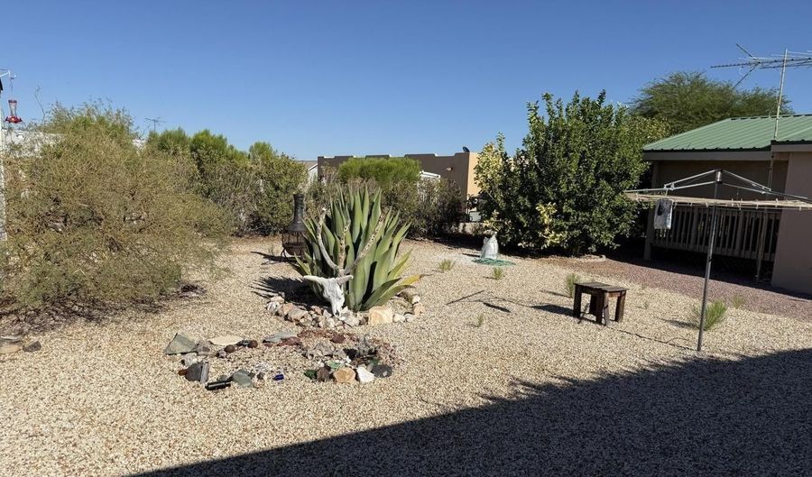 30909 S FORT APACHE Dr Lot 6, Congress, AZ 85332 - 1 Beds, 2 Bath