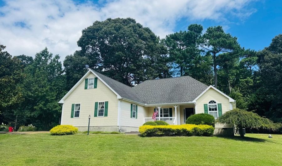 400 CLAYTON Ct, Dagsboro, DE 19939 - 3 Beds, 2 Bath