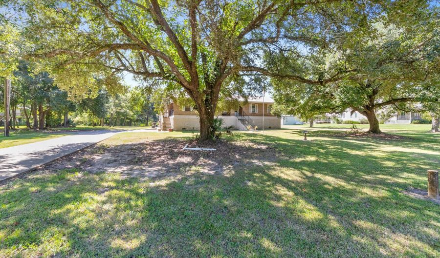 16720 W La Highway 330, Abbeville, LA 70510 - 3 Beds, 3 Bath