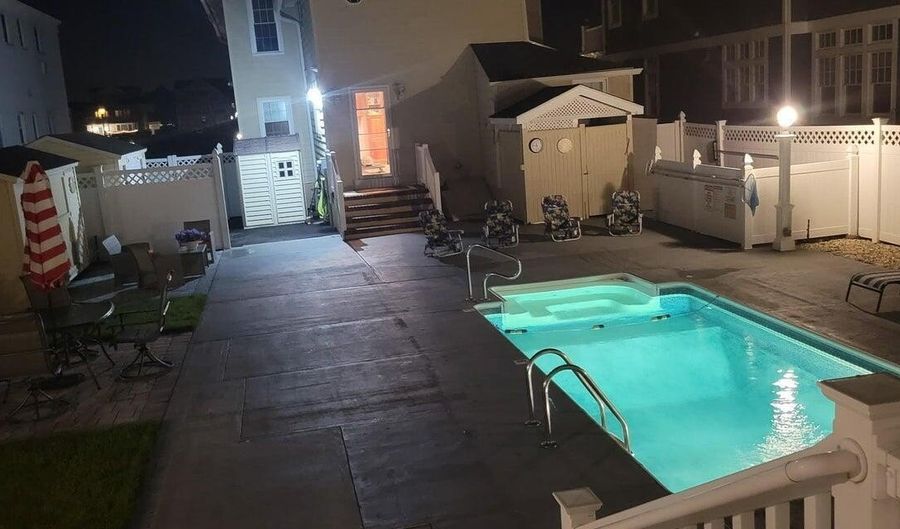 110 5th Ave, Belmar, NJ 07719 - 2 Beds, 3 Bath