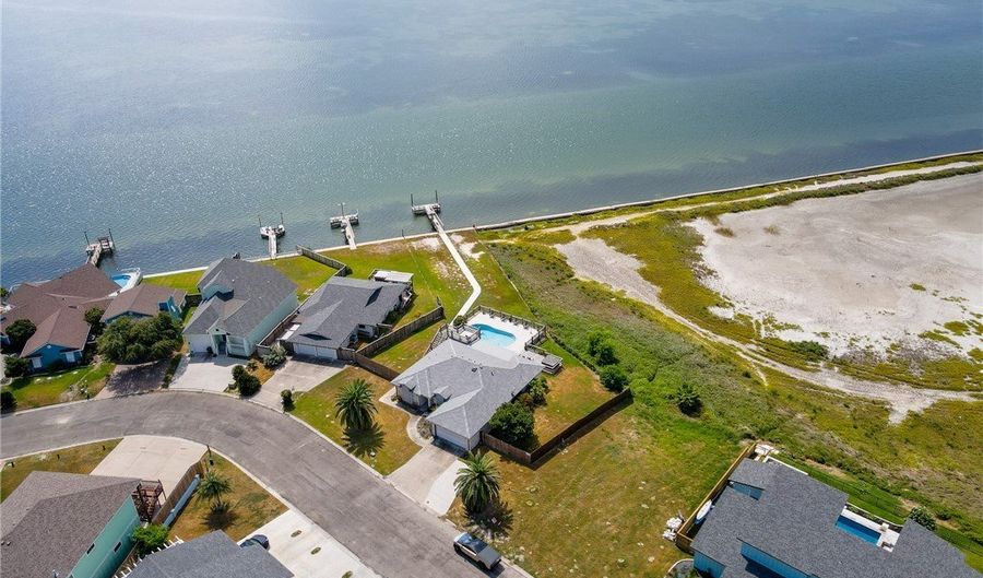 213 Bayview Dr, Aransas Pass, TX 78336 - 0 Beds, 0 Bath