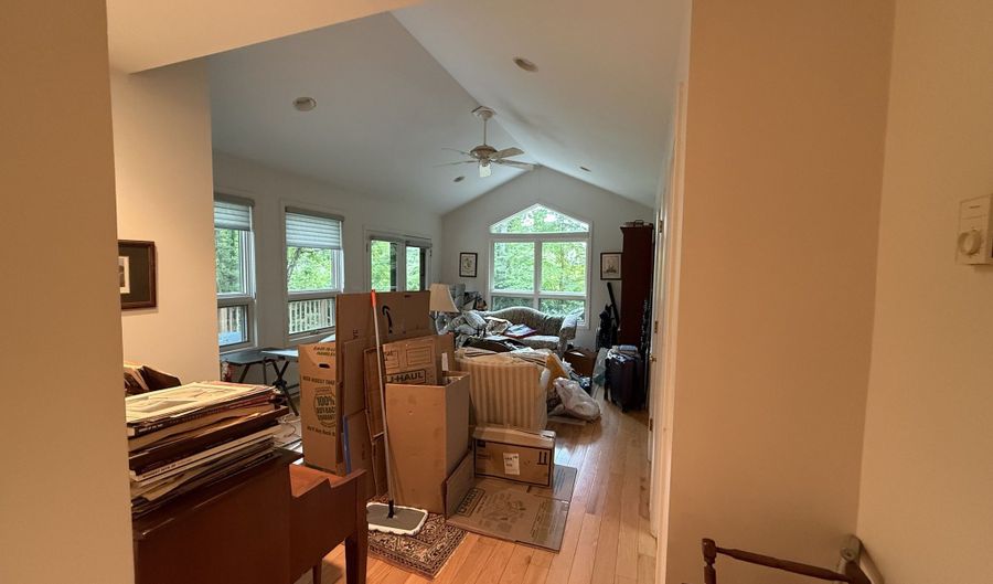 456 Babcock Hill Rd, Coventry, CT 06238 - 2 Beds, 2 Bath