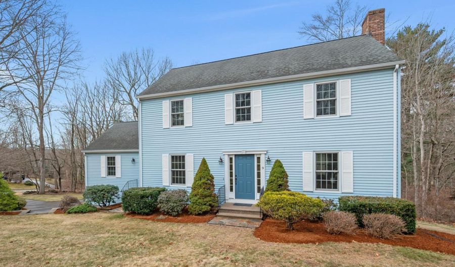 9 Deer Hill Ln, Coventry, CT 06238 - 4 Beds, 3 Bath