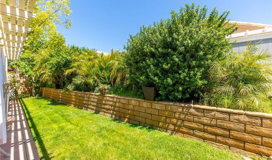 4824 Oakhurst Ave, Banning, CA 92220 - 2 Beds, 2 Bath