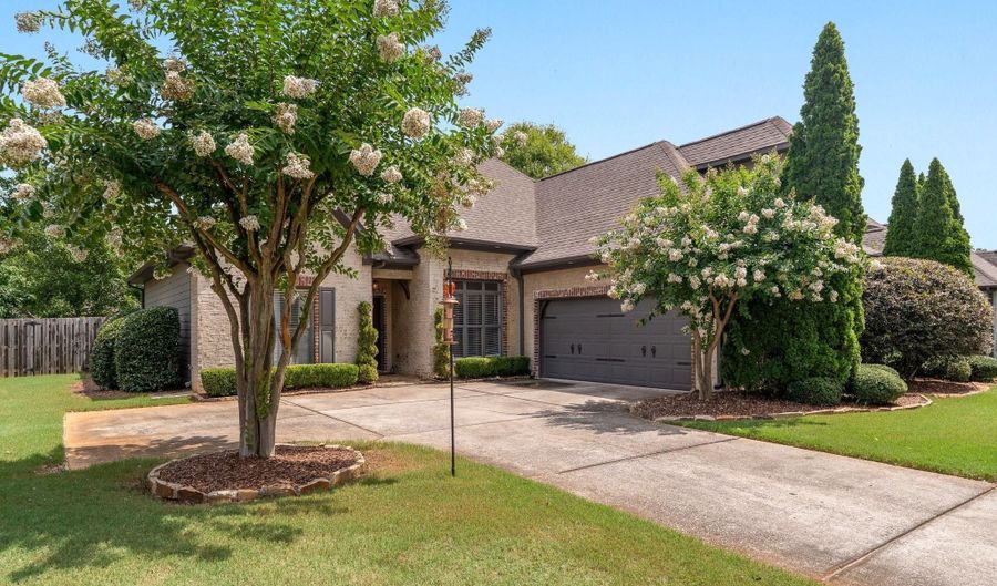660 BARKLEY Cir, Alabaster, AL 35007 - 3 Beds, 2 Bath