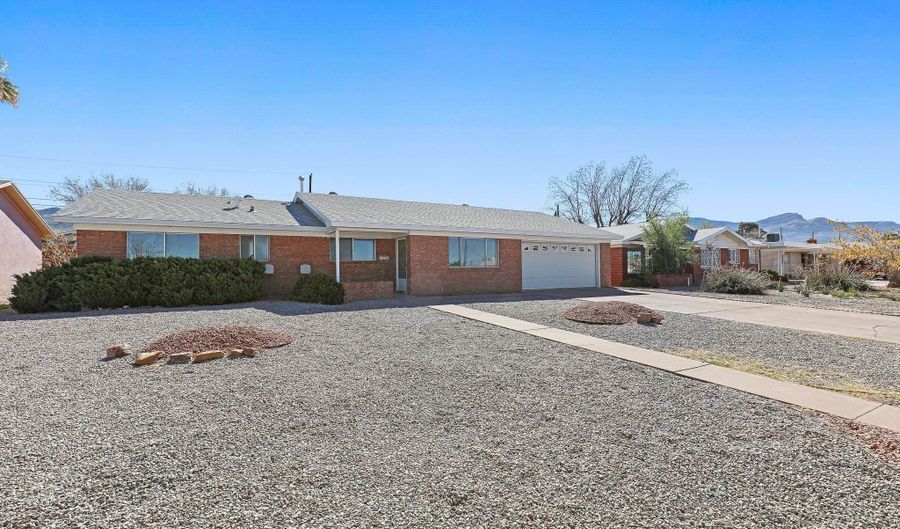1308 College Ave, Alamogordo, NM 88310 - 4 Beds, 2 Bath
