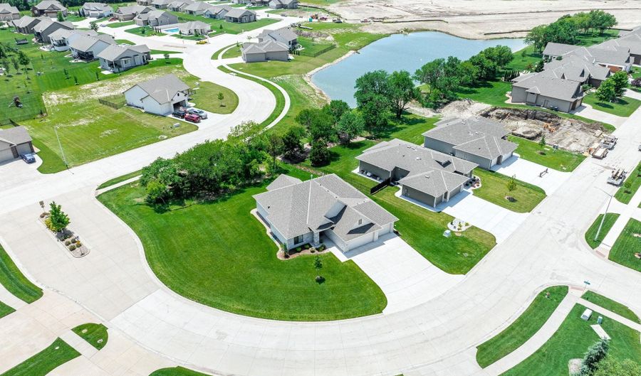 6005 Forbes St, Bel Aire, KS 67220 - 3 Beds, 2 Bath