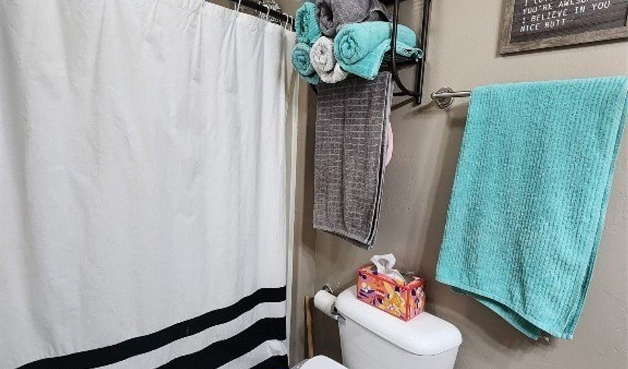 1006 Idaho St, Belgrade, MT 59714 - 3 Beds, 3 Bath