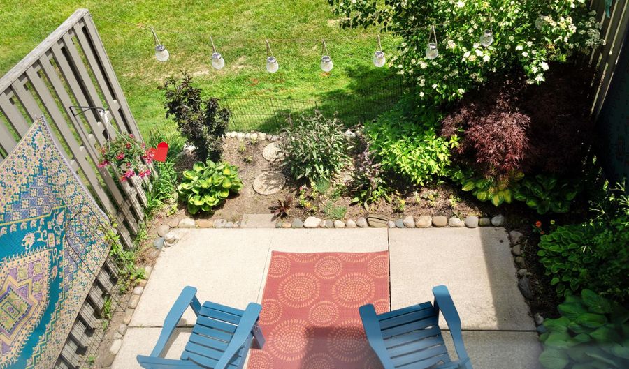 3163 Lake Hvn, Ann Arbor, MI 48105 - 2 Beds, 2 Bath