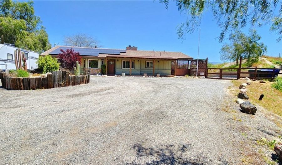 29932 Louis Ave, Canyon Country, CA 91351 - 3 Beds, 3 Bath