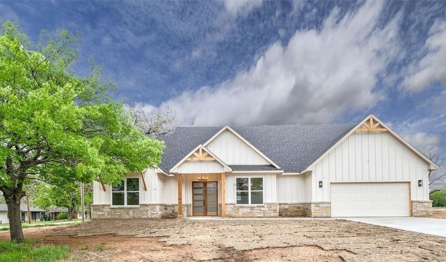 208 Woody, Alvord, TX 76225 - 3 Beds, 2 Bath