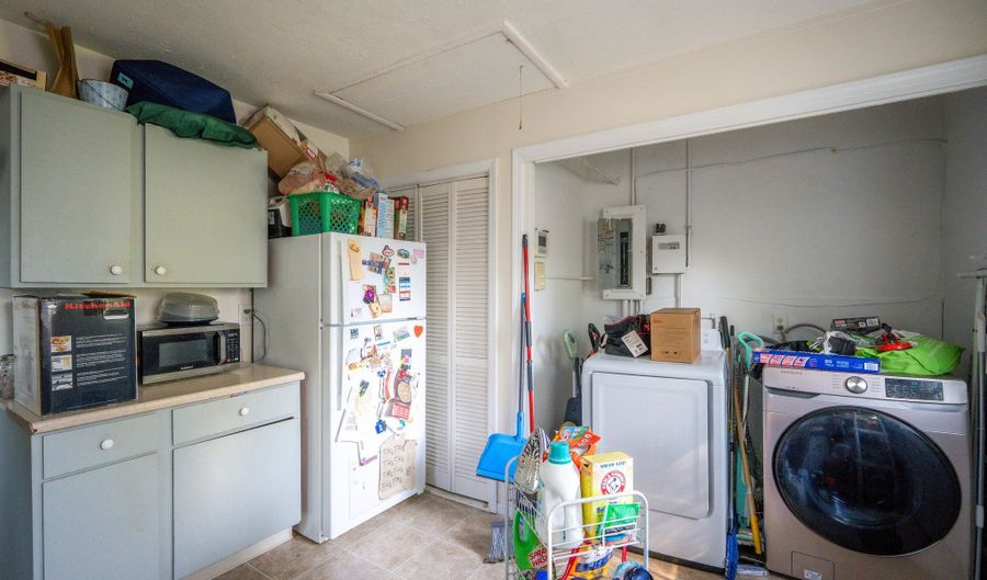 4759 N Mitchner Ave, Indianapolis, IN 46226 - 2 Beds, 1 Bath