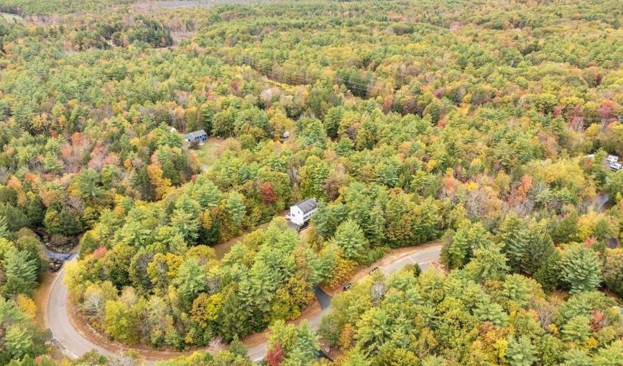 176 Horizon Ln, Candia, NH 03034 - 3 Beds, 2 Bath