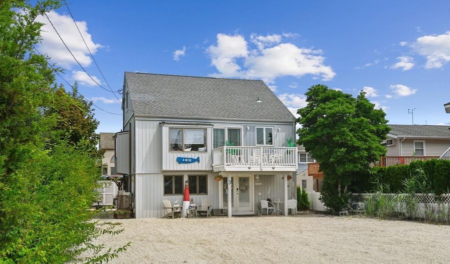 3 W 12 St, Barnegat Light, NJ 08006 - 5 Beds, 2 Bath