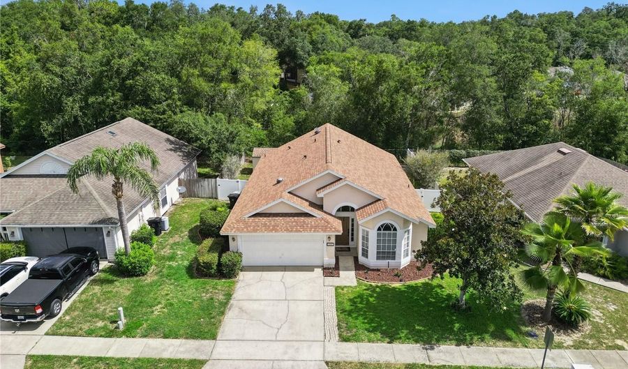 1047 ROYAL OAKS Dr, Apopka, FL 32703 - 3 Beds, 2 Bath