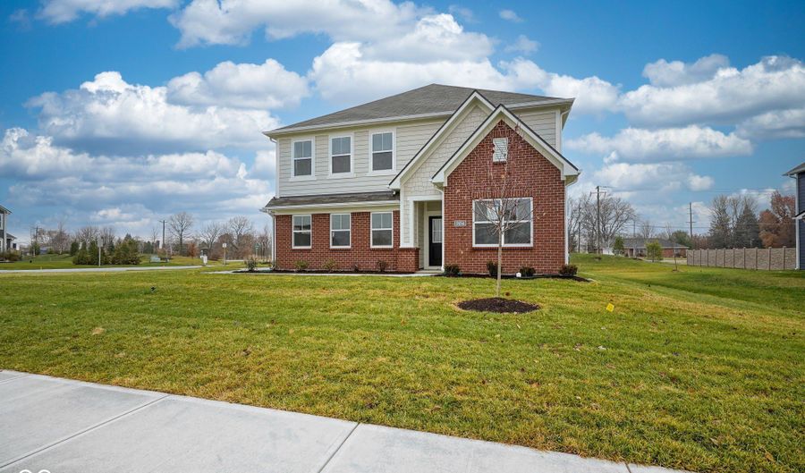 7454 Allesley Dr, Avon, IN 46123 - 5 Beds, 3 Bath