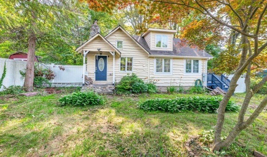 222 Alturas Rd, Alloway, NJ 07422 - 3 Beds, 2 Bath
