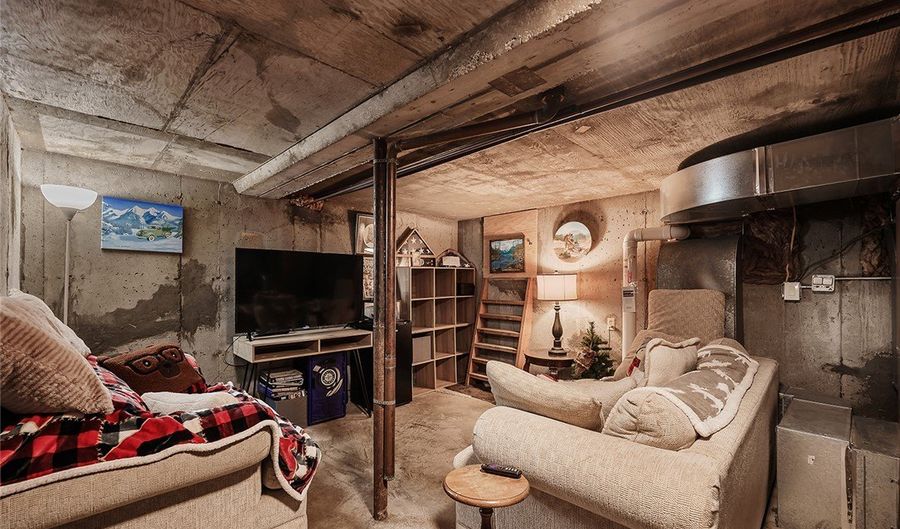 3334 Winchell Ln, Billings, MT 59102 - 4 Beds, 2 Bath