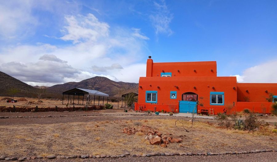 1435 S PEACEFUL PLACE Ln, Bisbee, AZ 85603 - 3 Beds, 3 Bath