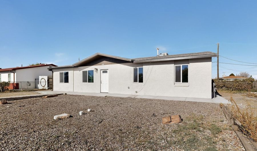 1008 W Ross Ave, Belen, NM 87002 - 3 Beds, 2 Bath