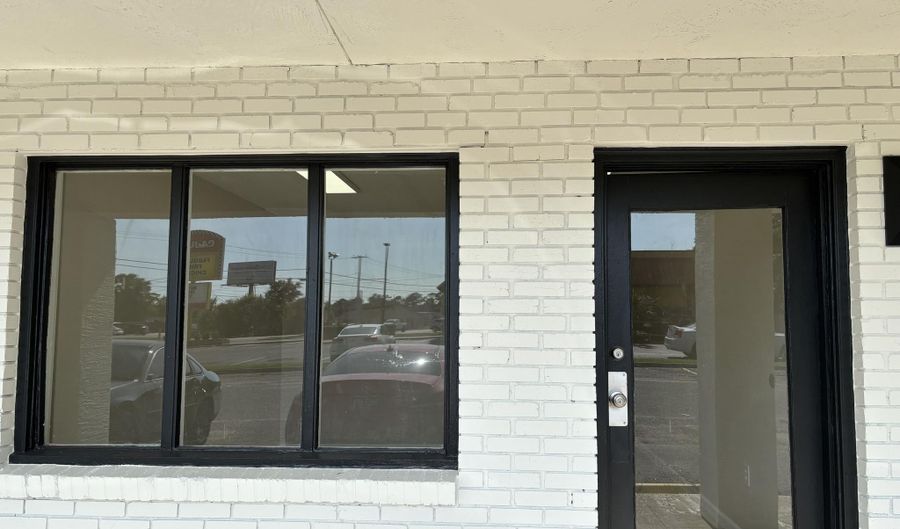 200 Pass Rd 8, Gulfport, MS 39507 - 0 Beds, 1 Bath