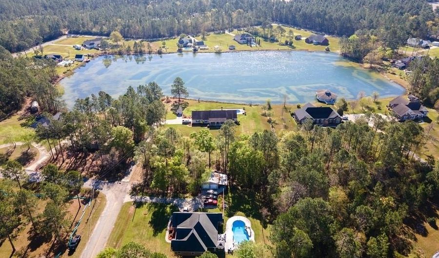 110 Lake Ridge Dr, Baxley, GA 31513 - 4 Beds, 4 Bath