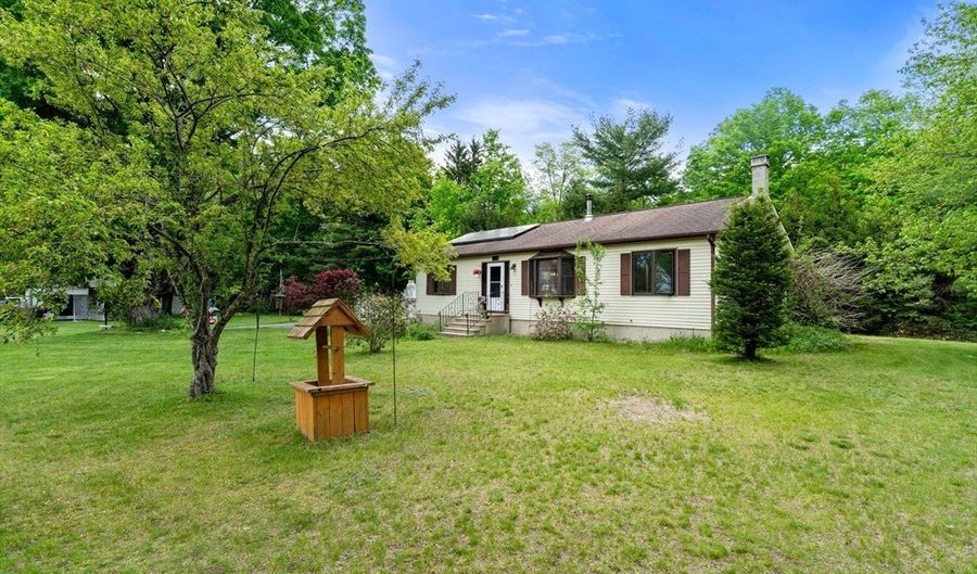 210 Rice St, Athol, MA 01331 - 3 Beds, 2 Bath