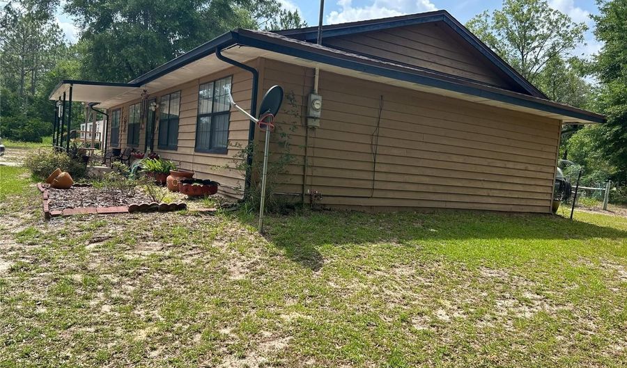 11451 NE 110TH Ln, Archer, FL 32618 - 2 Beds, 2 Bath