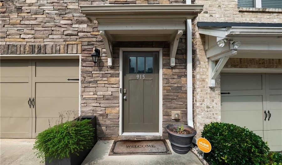 915 Society Cir SW, Atlanta, GA 30331 - 4 Beds, 4 Bath