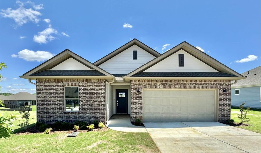 15688 Ruthie Lynn Dr, Athens, AL 35613 - 4 Beds, 3 Bath